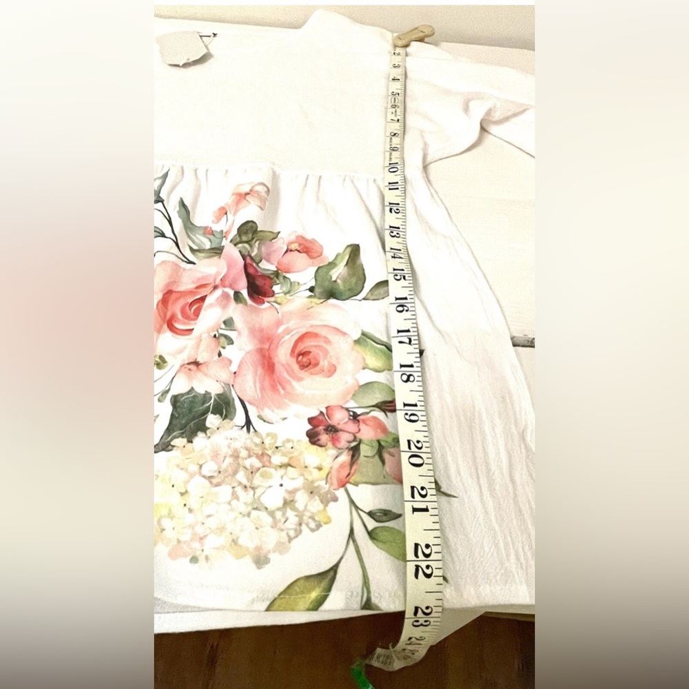 By Made With ❤️ Floral Wayercolor White Women's Top - Picture 11 of 12